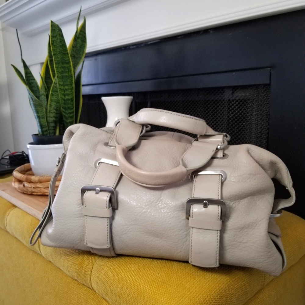 Hand bag